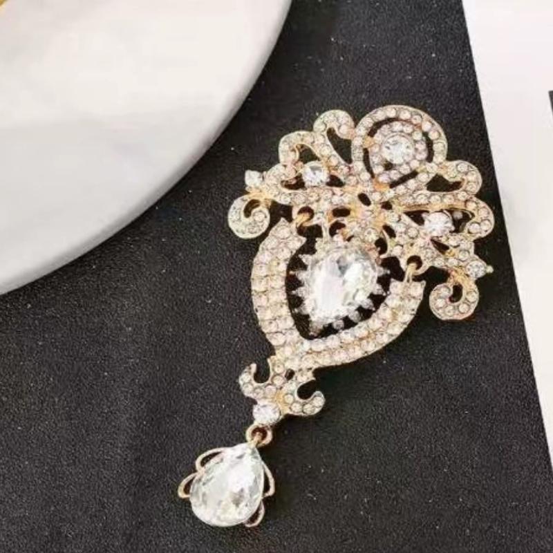 Fashion Luxury Rhinestone Crystal Waterdrop Brooch For Women Clothing Coat Jewelry Accessries Gifts