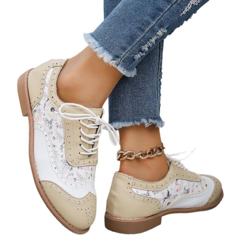 Spring and Autumn New Flat-soled Single Shoes Women's Round Head Brock Carved Lace-up Casual Shoes