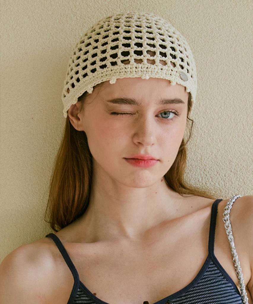Seullouseulloulli Lily Handmade Crochet Cotton Punching Short Beanie _ Cream
