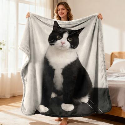 Soft Flannel Blanket All-Season Cozy Throw with Black & White Cat Design Plush Spread for Couch Camping Travel Perfect Gift for Ca