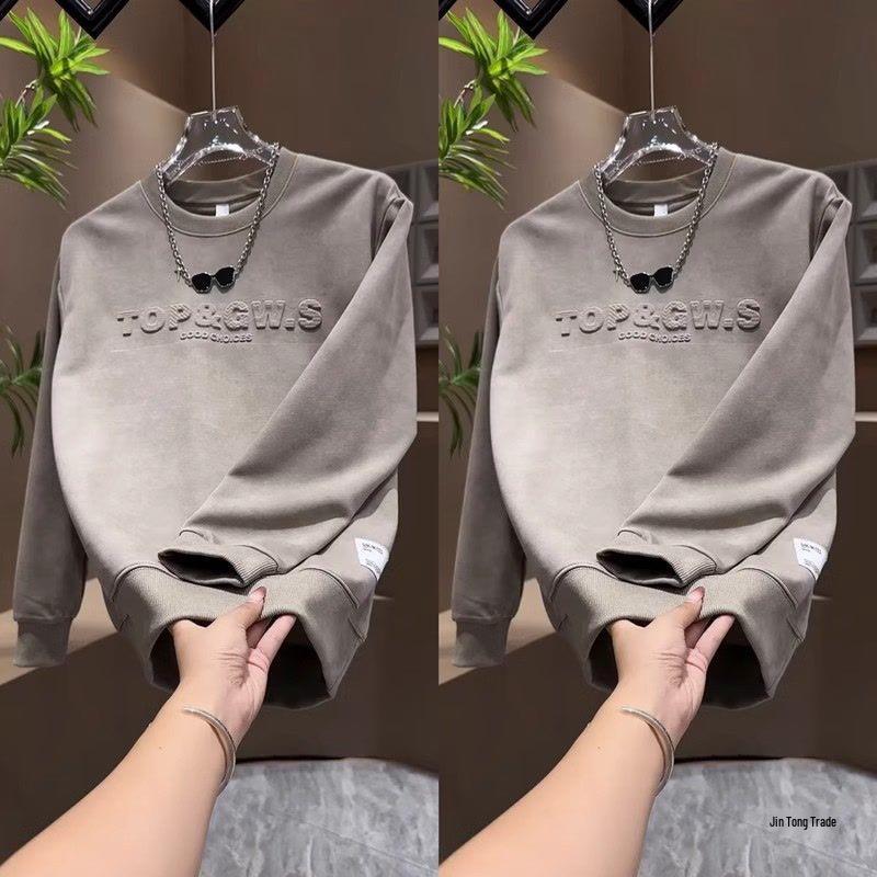 Herbst/Winter 2024: Herren-Kapuzenpullover mit Batik-Buchstabenprint, Rundhalsausschnitt, langen Ärmeln und Partnerlook, bedruckt mit Buchstaben.