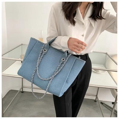 Versatile Feminine Niche Shoulder Bags High Quality Large Capacity Luxury Bags New Fashion