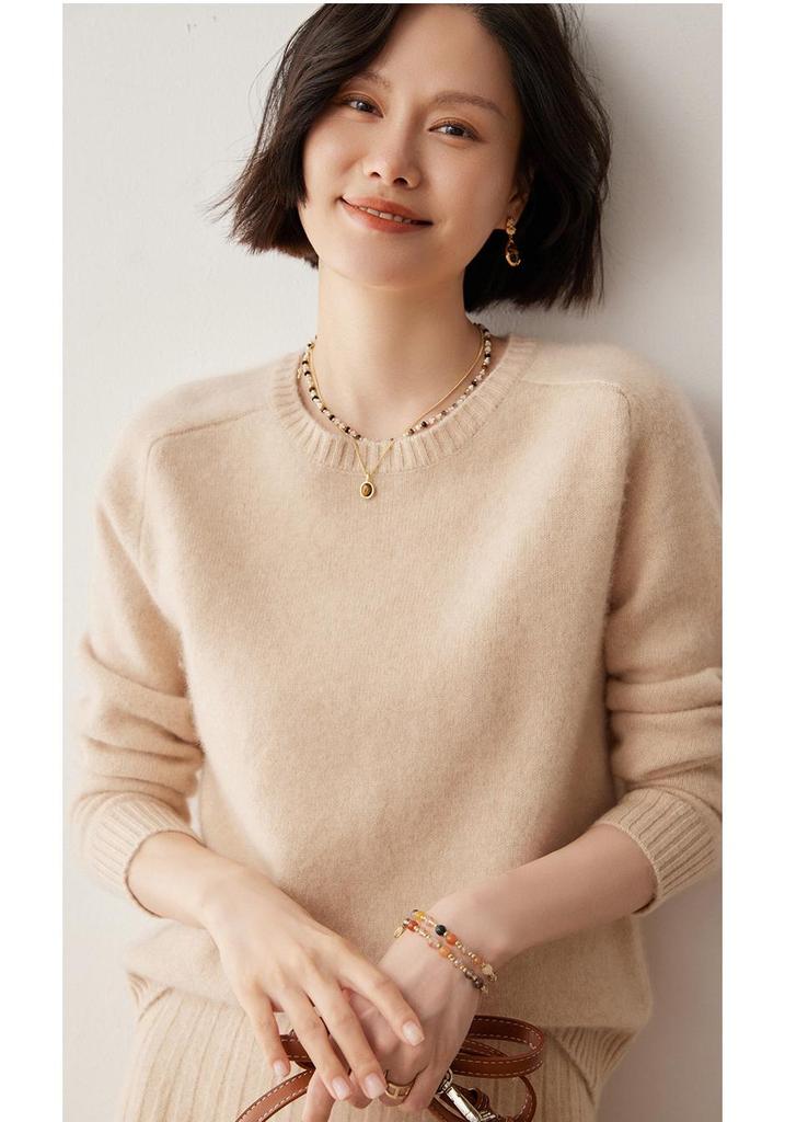 Women's Cashmere Round Neck Sweater: Autumn/Winter Loose Fit with Saddle Shoulder Design, Thick Base Layer.