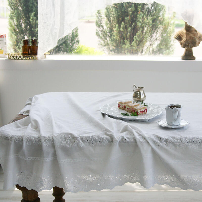 Cotton embroidery 6-person tablecloth 130x210