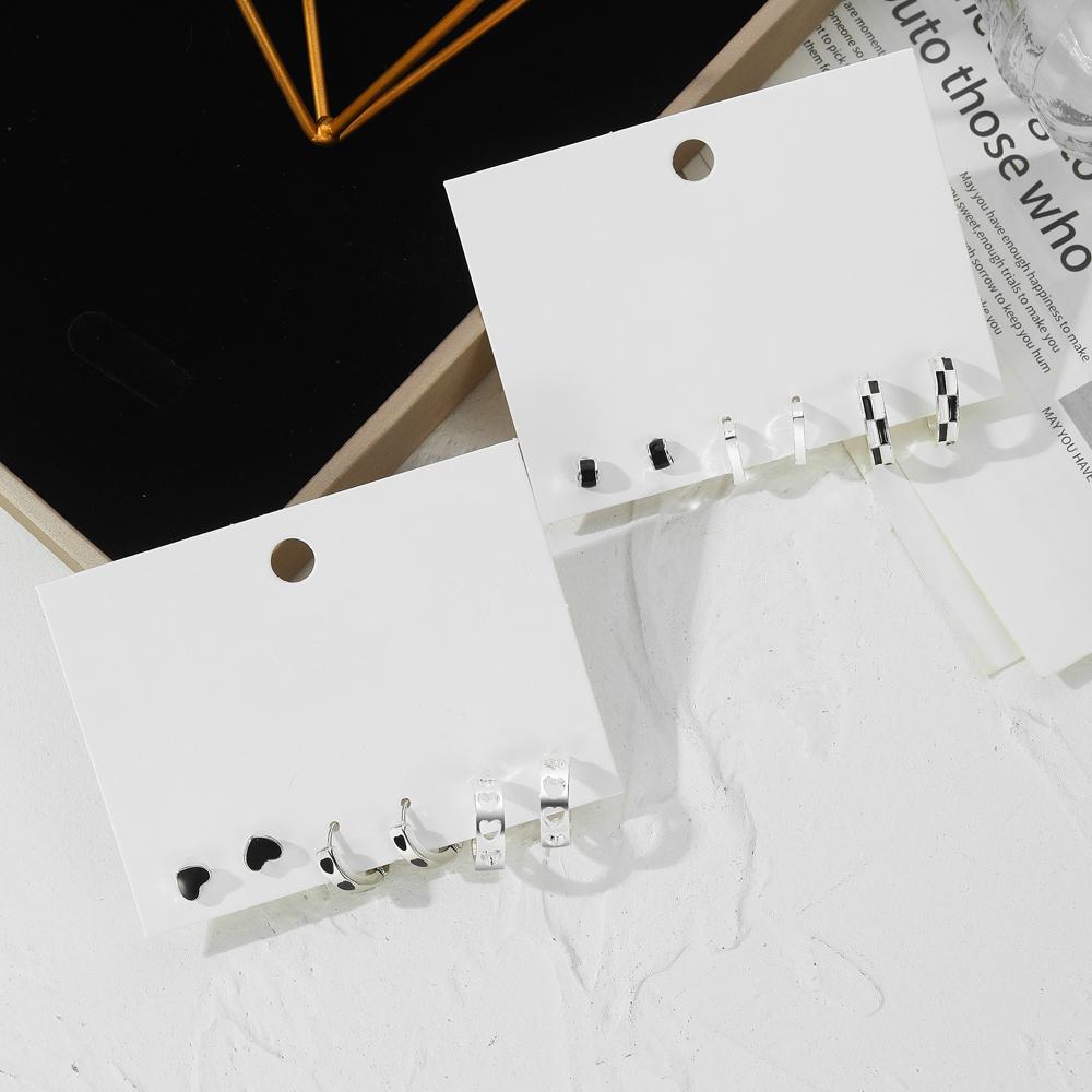 Boucles d'oreilles simples d'amour Mode Femme Ensemble de boucles d'oreilles Écossais noir et blanc Creux Élégant Exquis Bijoux Boucles d'oreilles Tempérament Charme Boucles d'oreilles fille