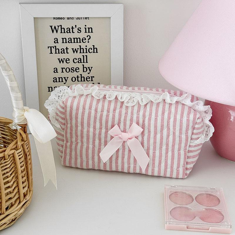 Women Love Plaid Lace Makeup Bags Case Kawaii Pink Cosmetic Brush Organizer Pouch for Women Cute Wash Toiletries Storage Bag