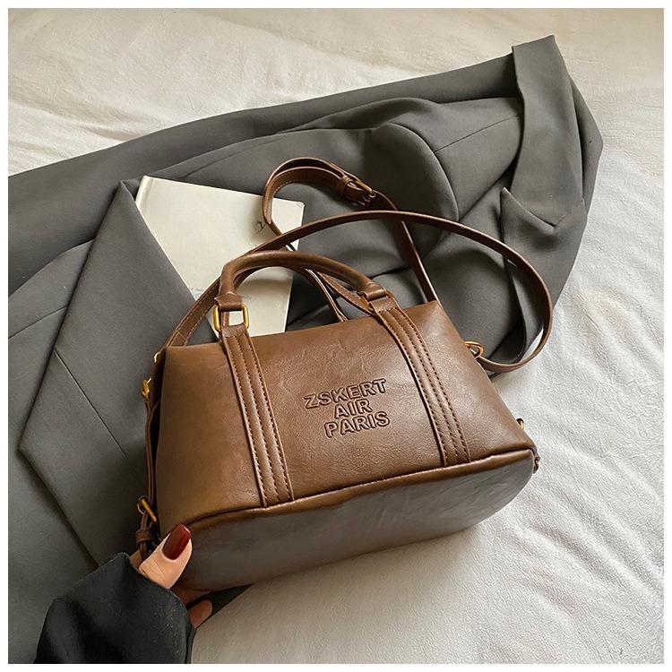 

High-end, Stylish Small Bag, Fashionable Crossbody Bag, and Popular Hand-held Boston Bag without pendant