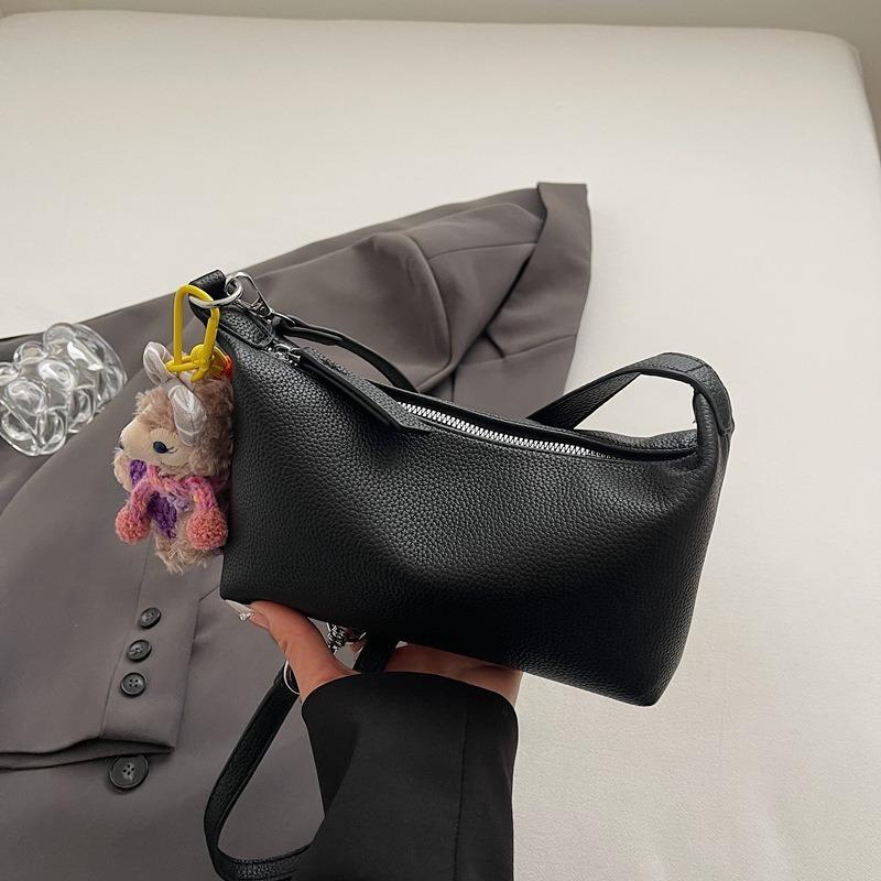 Small Bag Women's New Trendy Niche Simple Underarm Dumpling Bag Versatile Shoulder Messenger Bag