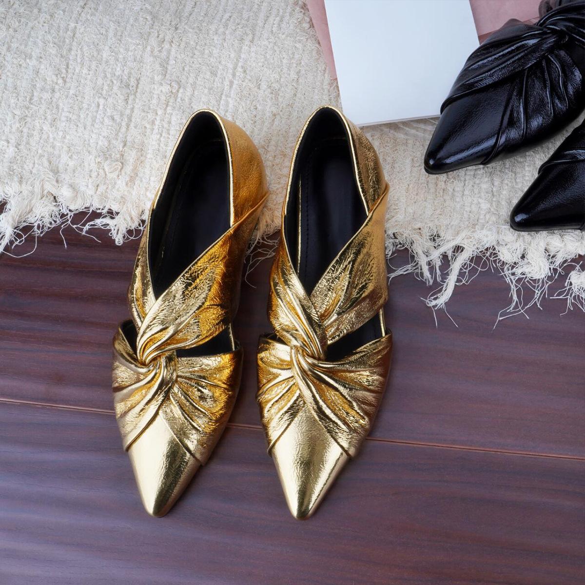 

Версия из овчины~ Новая французская внутренняя прибавка высоты, две одинарные туфли для женщин, туфли-лодочки с плиссировкой на педали с острым носком, с темпераментом, полые, на плоской подошве 35 золотой