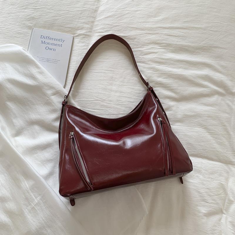 

Fashion large-capacity bag 2025 autumn and winter new trend solid color shoulder bag simple messenger commuter tote bag бордовый
