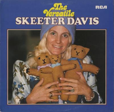 LP Record SKEETER DAVIS - The Versatile LSA3269 RCA Victor 1976 UK Folk Used
