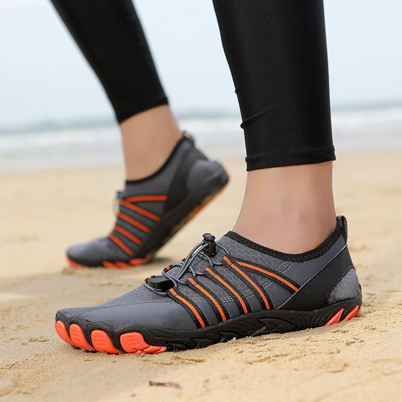 Wading shoes Lightweight and quick-drying swimming shoes Couple outdoor sports creek walking shoes Casual hiking hiking shoes