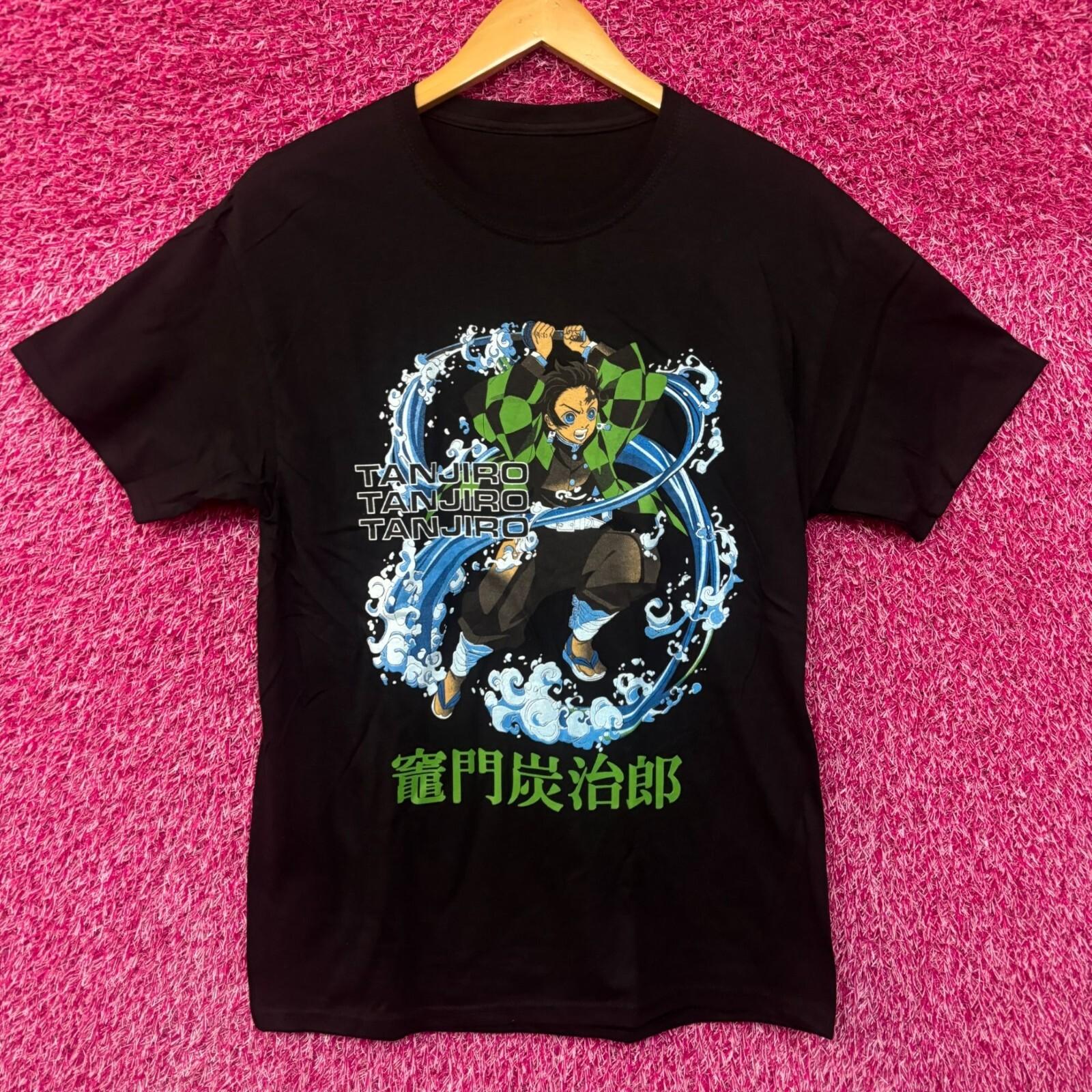 

Tanjiro demon slayer anime tshirt size medium S