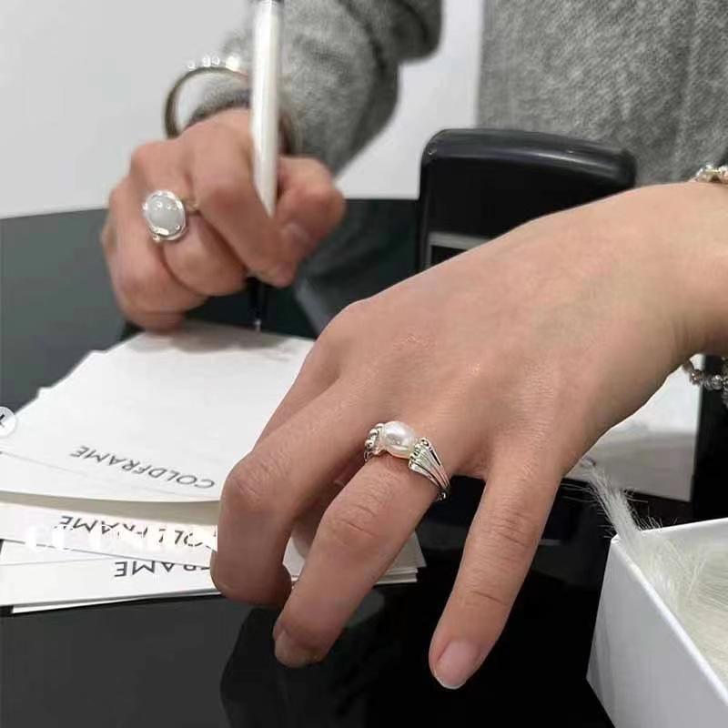 Schlichter, temperamentvoller Perlenring für Damen, Öffnungsnischendesign, leichter, luxuriöser, hochsensibler Zeigefingerring, verstellbar