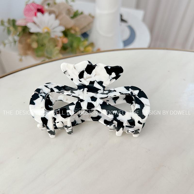 Fashionable Large Hollow Bow Hair Claw Clip For Women In Trendy Black And White Patterns