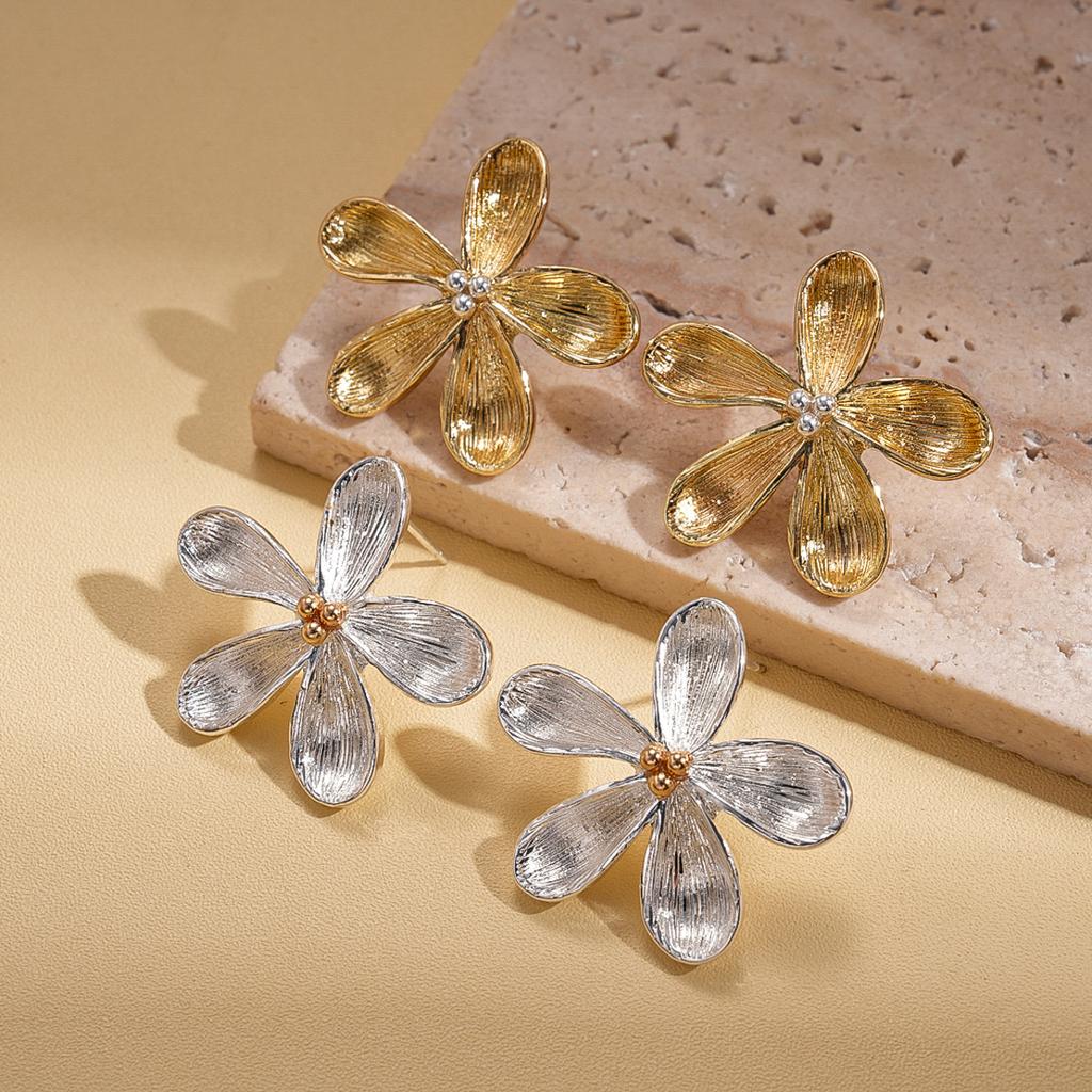 Flower pattern silver needle stud earrings commuter simple earrings niche earrings