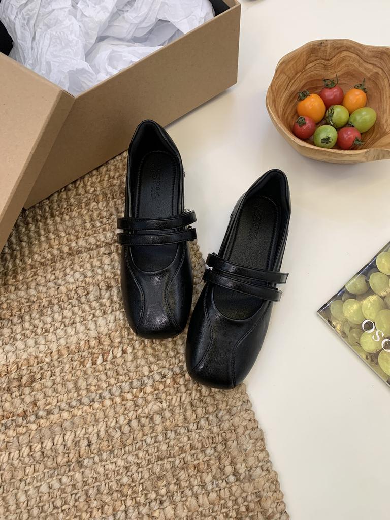 2025 New Vintage Round Head Velcro Flat Mary Jane Shoes Sports College Style Casual Ballet Shoes Single Shoes