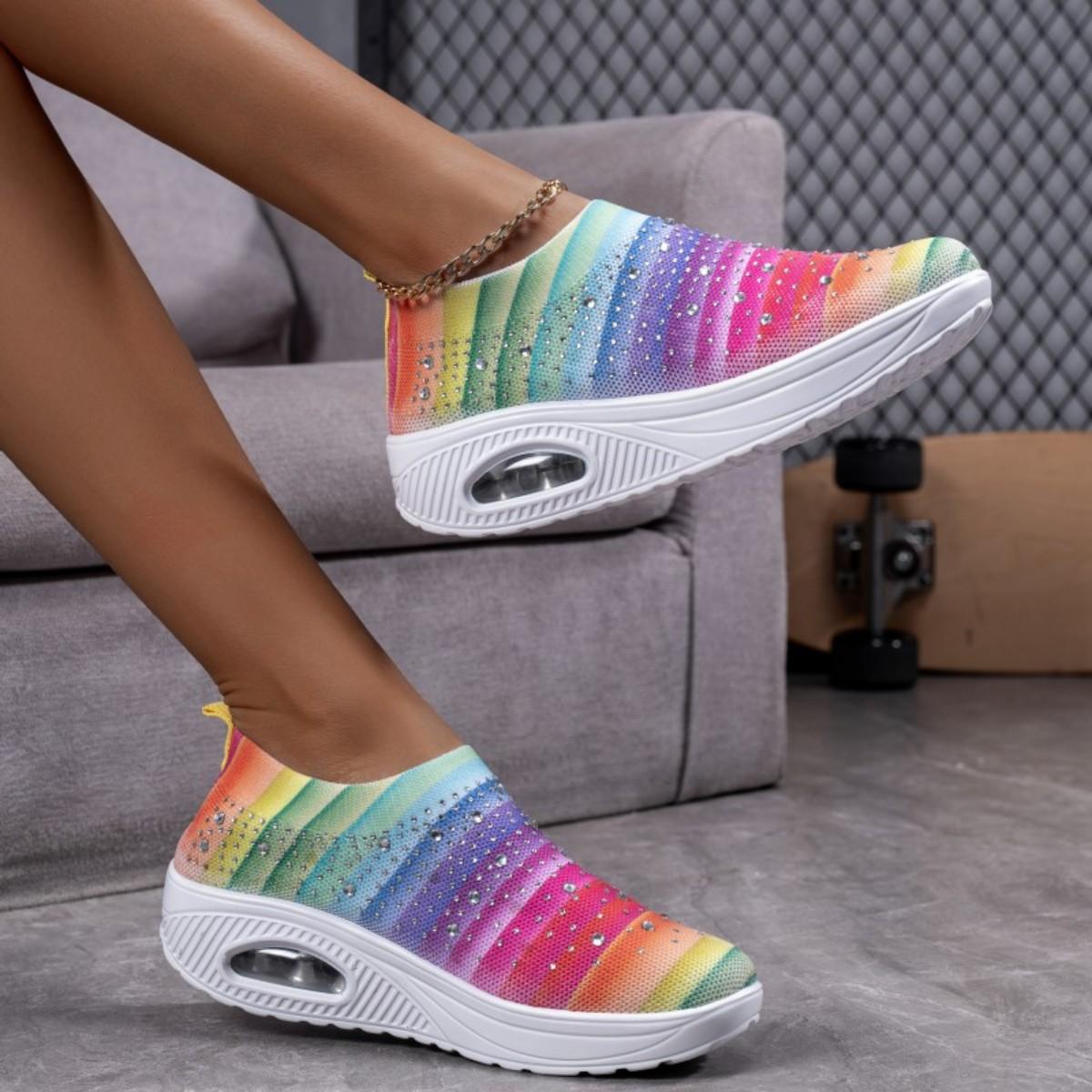 

Женские мокасины на плоской подошве. Новые стильные весенние повседневные и удобные женские кроссовки. 37