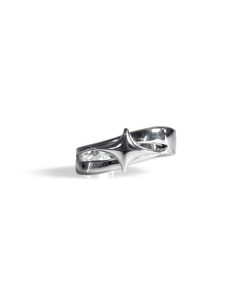 Eastargo Sting Diagonal Ring