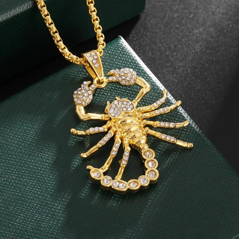 Hip-Hop Crystal Pistol Pendant, Personalized Men and Women Punk Cool Rock Rap Trend Necklace Trend Jewelry Gift