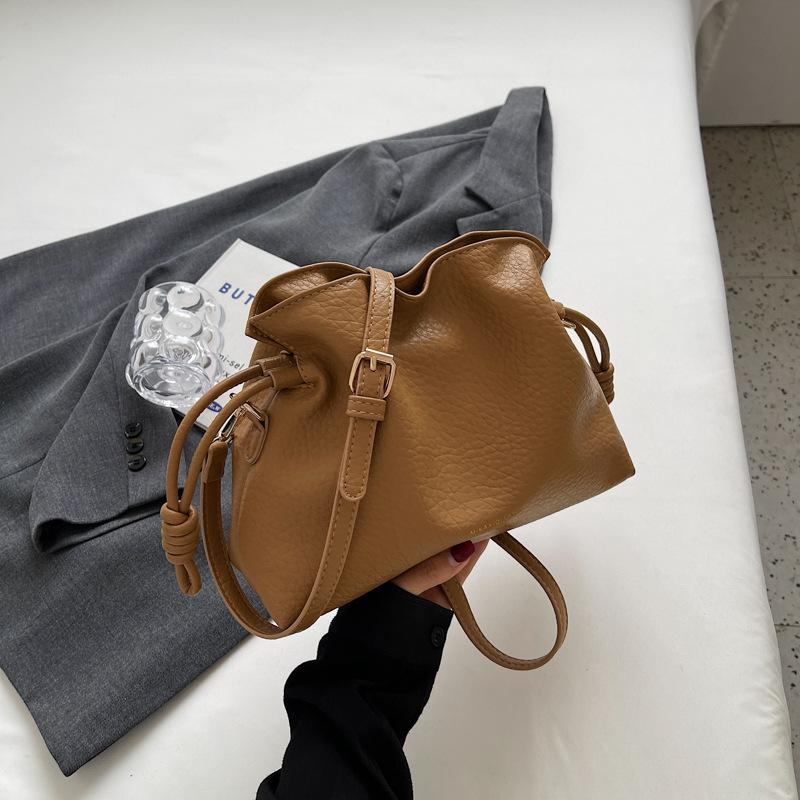 

Ретро мода женские сумки через плечо сумка облако сумки через плечо для женщин сумка-ведро кошелек и сумки для мам и детей сумка one size коричневый