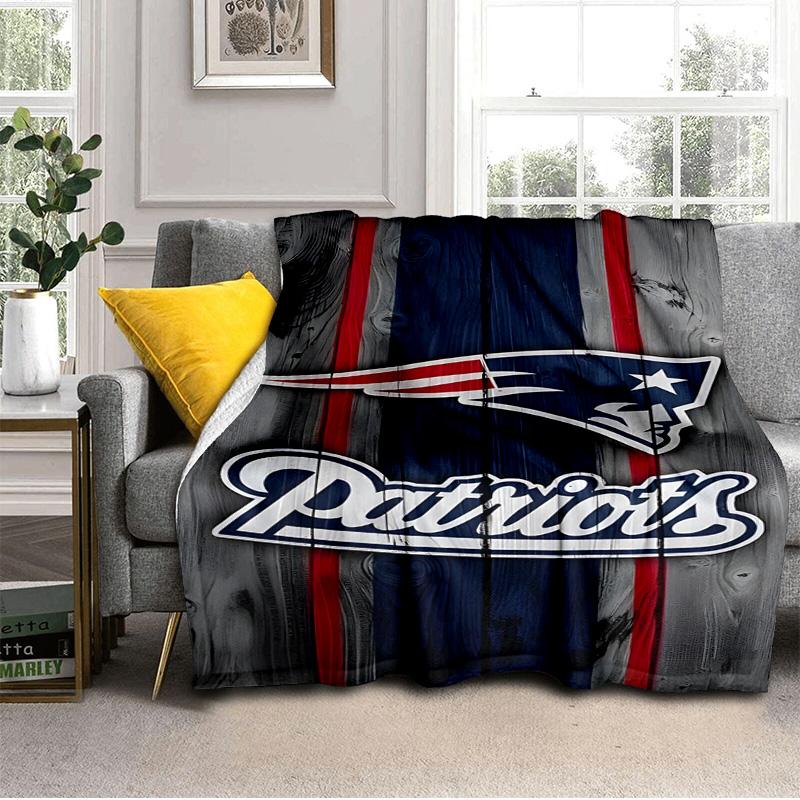Patriots Team Spirit Blanket Outdoor Flannel Blanket for Camping, Hiking, Garden Parties, Picnic Essentials,gift for family and friends