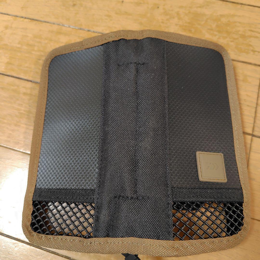 Used Daiwa mesh wallet M (A) used