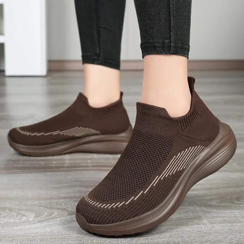 Fashion Women's Soft Sole Light Comfortable Loafers Breathable Knit Flat Shoes Woman Autumn New Breathable Flats Slip-on Socks Shoes