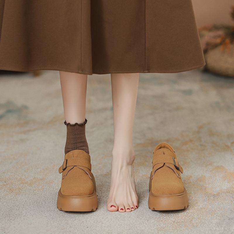 Thick-soled women's spring new muffin with one pedal, lazy Doudou shoes, inner height increase, casual single shoes women