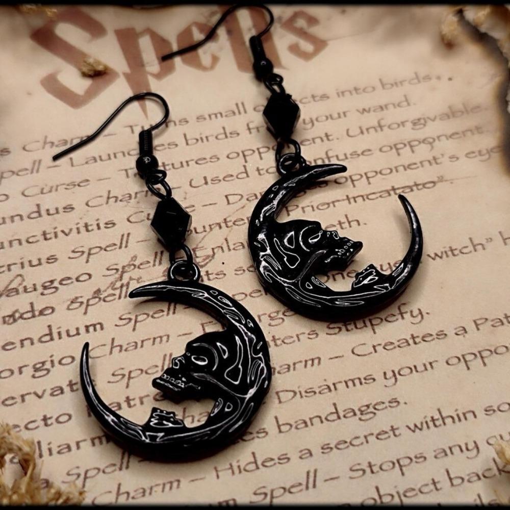 Gothic Black Dead Moon Skull Relief Dangle Earrings for Women Witch Halloween Party Demon Style Magic Spell Lucifer Jewelry