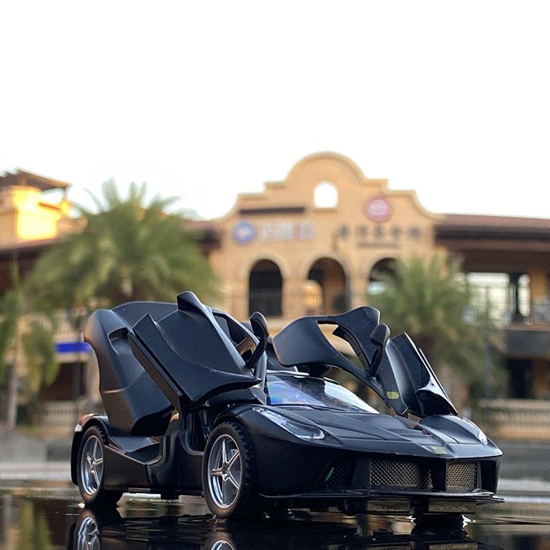1/32 Laferrari Alloy Sports Car Model Diecasts Metal Toy Vehicles Car Model High Simulation Sound and Light Kids Gifts