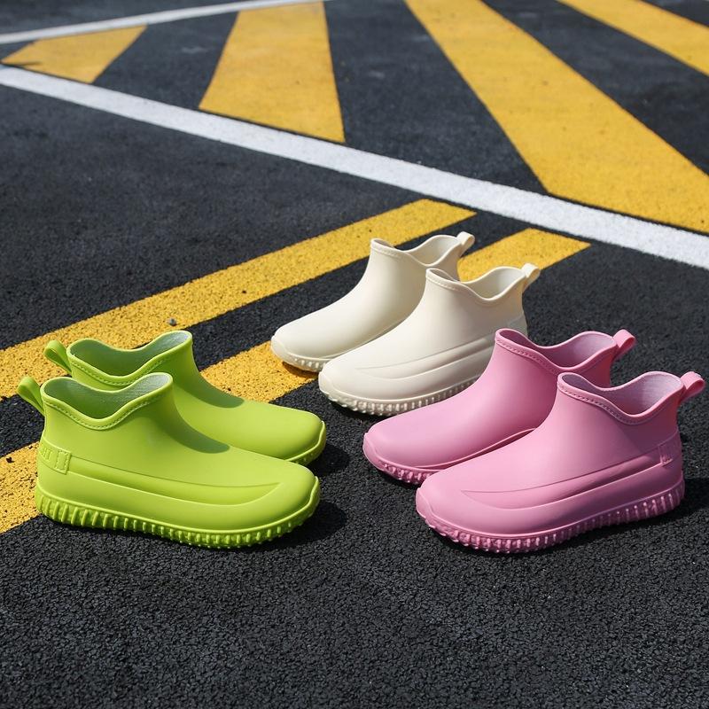Fashion Rain Shoes Women's Fashion Adult Short Rain Boots Wear Non-slip Water Shoes Velvet Cotton Kitchen Short Rubber Shoes Low Tube