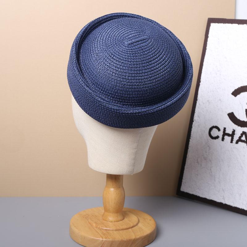 2026 New Summer Straw Beret Sun Hats Retro Artistic Painter Breathable Straw Hat Fashion Women Circle Concave