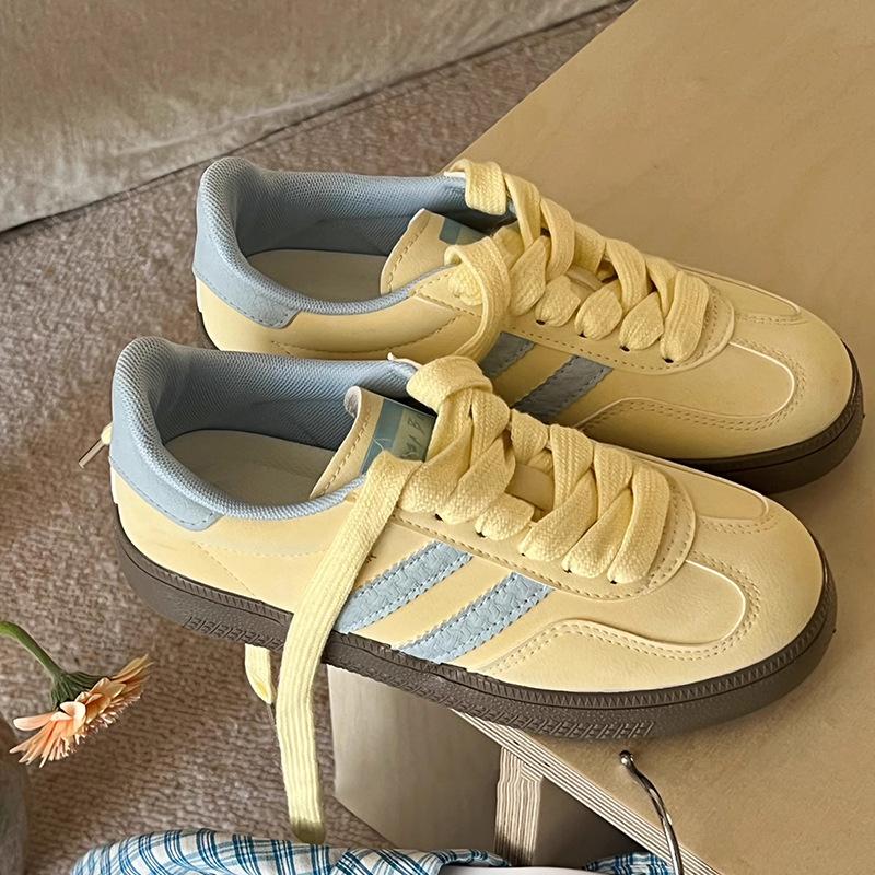 Daren Magnetic Field Thick Baseplate Shoes Women's New Spring Niche Shoes Retro Moral Training Shoes Versatile