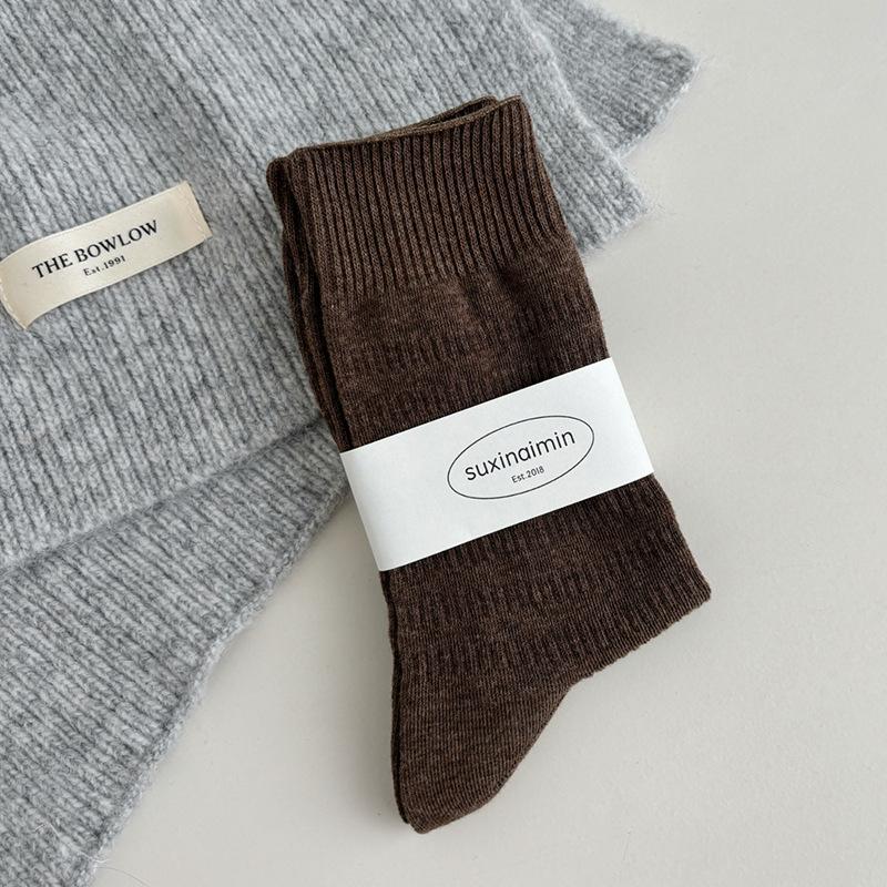 Autumn and Winter Solid Color Trendy Retro Mid-calf Pile Socks, Artistic and Versatile Socks for Women