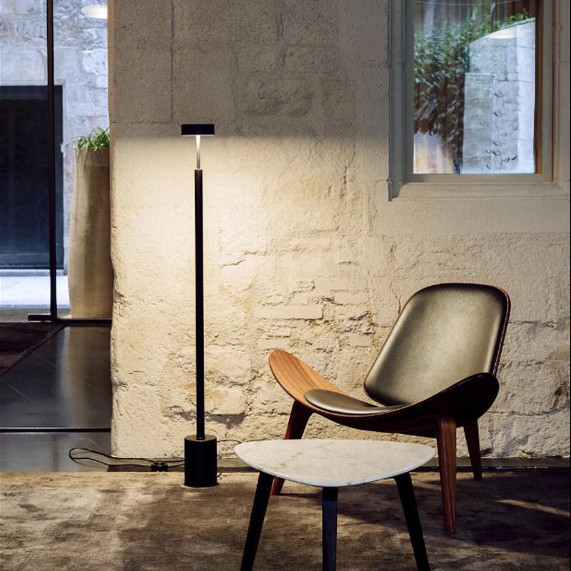 OEING Modern Minimalist Desk Lamp