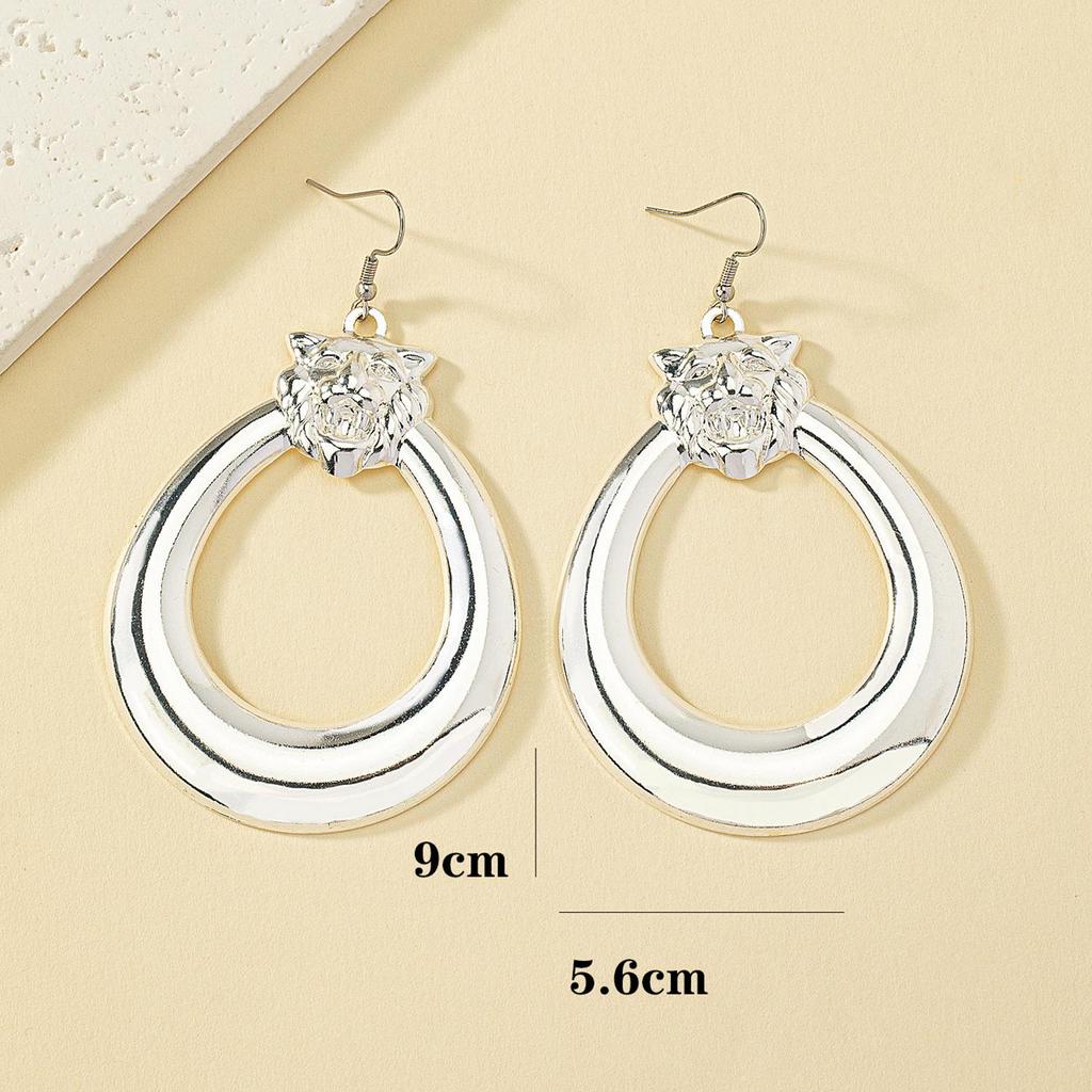 Exaggerated Lion Earrings: Retro European & American Style Long Metal Dangles for Women