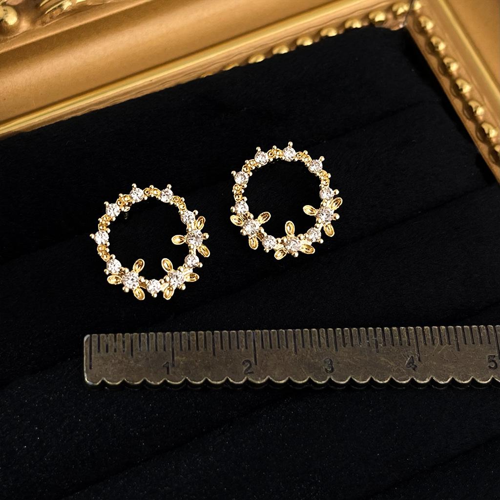 Spring and Jingming~ Zircon dripping oil flower stud earrings collection sweet literary small flower earrings earrings women