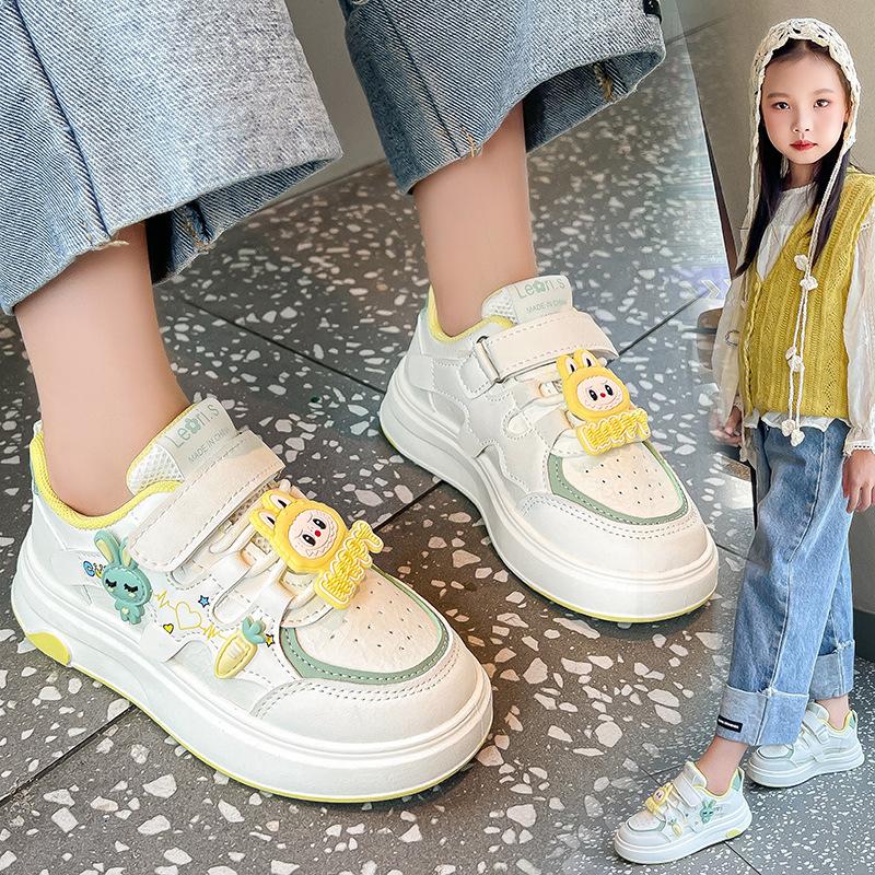 Labub girls board shoes 2025 spring and autumn new cartoon breathable children's sports shoes student white shoes