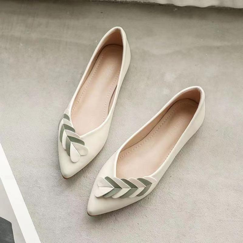 Single Shoes Women's Flat Bottom New Autumn Pointed Four-season Shoes Versatile Doudou Shoes Soft Sole Comfortable and Not Tired Feet Women's Shoes
