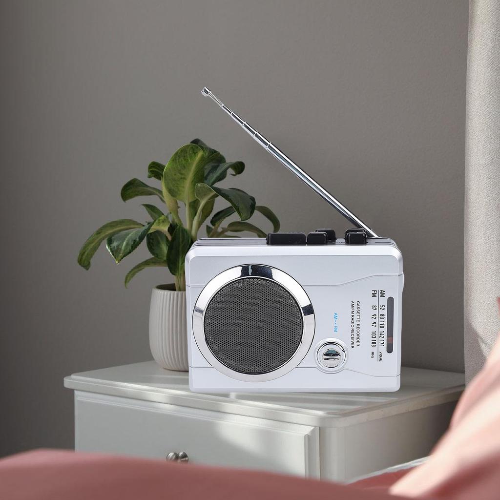 Tragbarer Kassettenplayer Recorder AM FM Radio mit eingebautem Lautsprecher Mikrofon Kopfhörer Batteriebetrieben Netzbetrieben