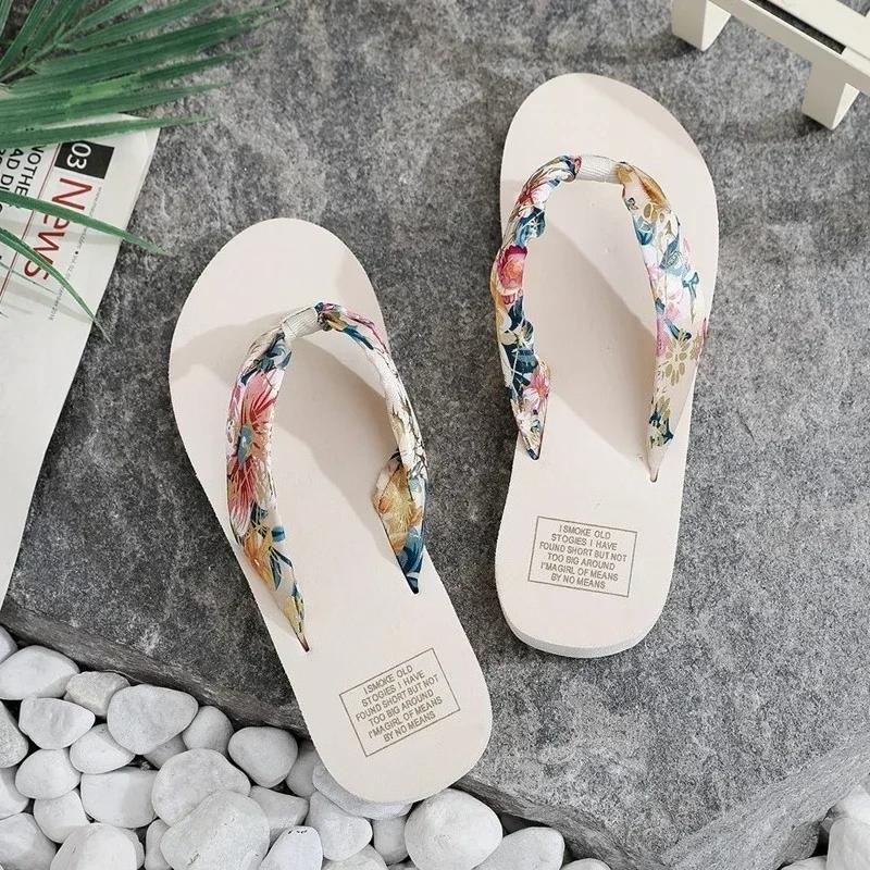 Fashion Women Flip Flops Beach Flat Slippers Casual Outside Sandals Summer Ladies Shoes Leisure Slippers Slide Chaussure Femme