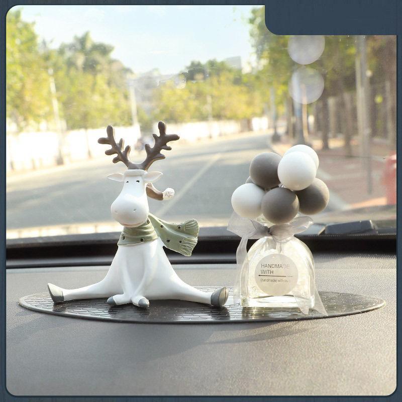 1 pc Rustic Resin Reindeer Figurine,Cute Splitting Cartoon Deer, FestiveTabletop Decor For Room And RetailDisplay, Perfect Holid