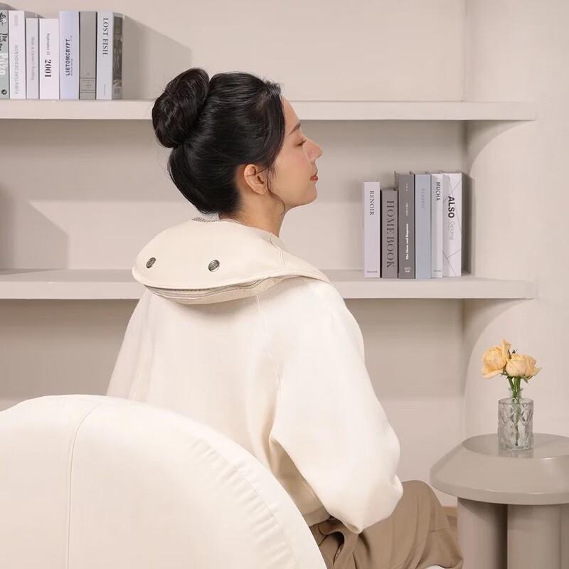 Breo Neck & Shoulder Hammering Massager CN plug (adapter included)