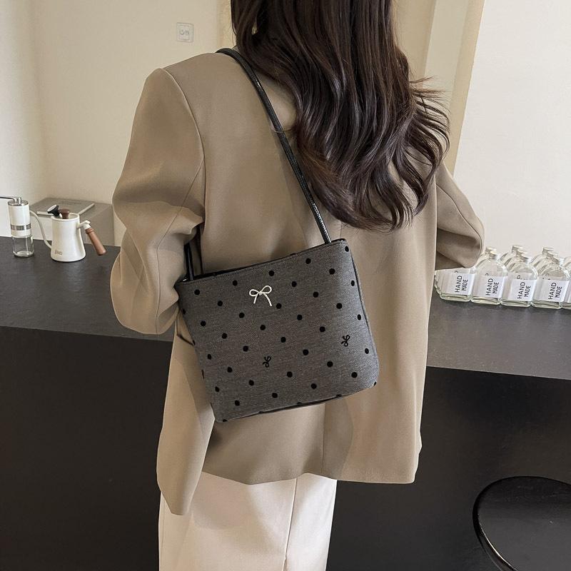 

This year s popular canvas bag women s large-capacity 2024 new summer casual shoulder messenger bag bucket bag