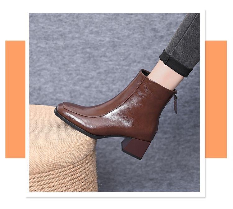2025 New Retro Thick Heel Short Boots Women's Winter Square Head Middle Heel Thin Elastic Thin Boots Bare Boots Women's Martin Boots