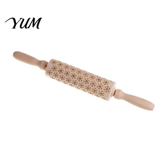 Wooden Dough Roller for Cookies Christmas Pattern Engraved Rolling Pin, Non-slip Handle Party Baking Supplies Roller, Decorative Kitchen Tool Embossed