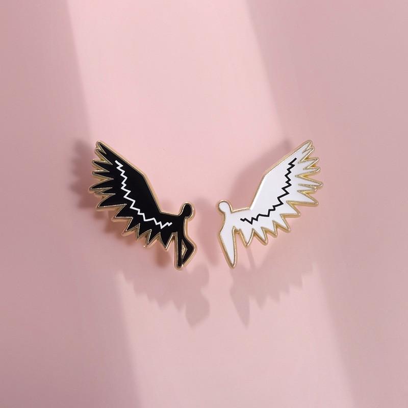 Elegant Black And White Wing Shaped Brooch Charming Geometric Angel Pin Accessory For All