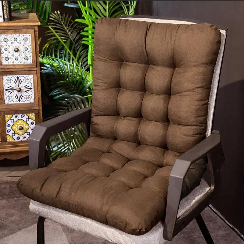 Geïntegreerde dikke herfst-wintermat Rugleuningmat voor autostoelen en bureaustoelen Multifunctioneel handige comfortabele kussen 45x125cm deck chair bruin