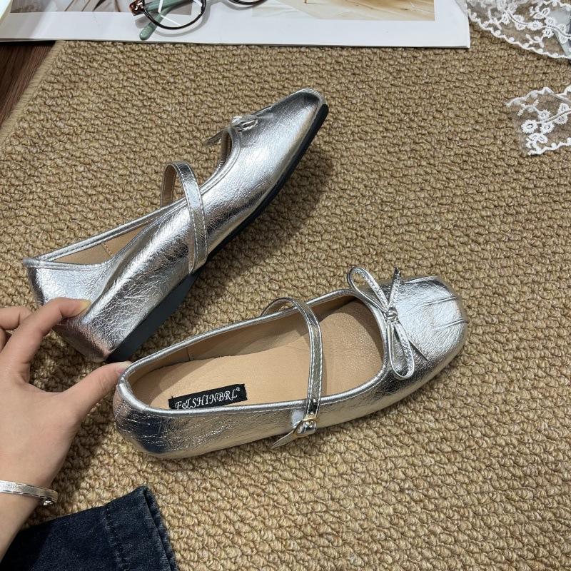 French inner height increase Mary Jane shoes women's 2025 new leather shoes shallow mouth French flat ballet shoes